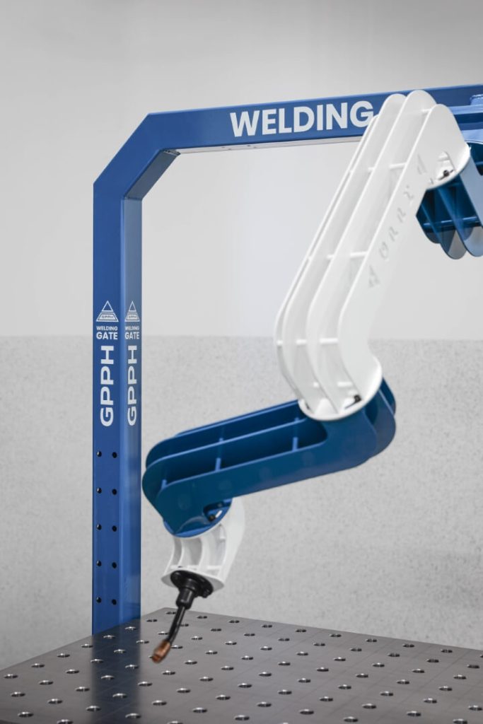 Imitation de COBOT attachée à la WELDING GATE