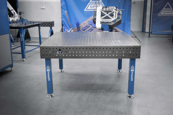 [OUTLET] Stół Spawalniczy PLUS Siatka - 50x50mm, System - Φ16, Rozmiar - 1500x1480mm, Nogi - Na kołach